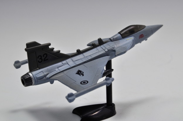 フルタ_チョコエッグ 世界の戦闘機 第1弾 サーブJAS38グリベン_009