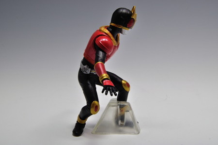 バンダイ_アルティメットソリッド 仮面ライダー3 仮面ライダークウガ マイティフォーム_004