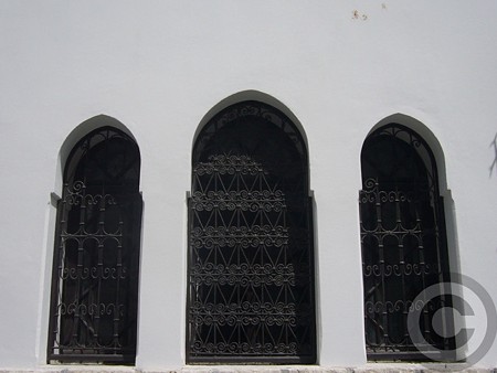 P1600327