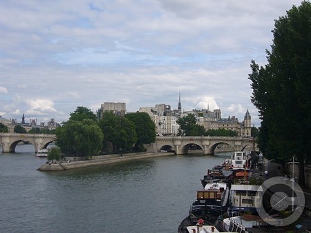 P1600647