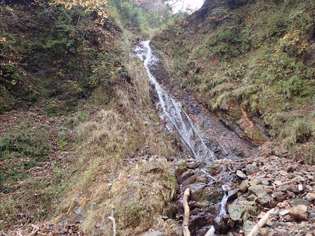 トクサ沢出合の奥の滝