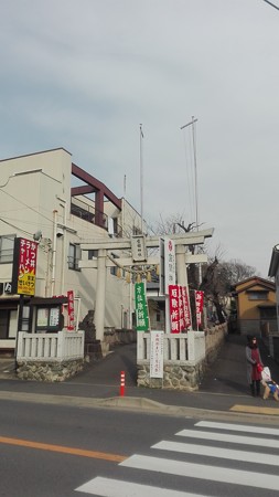 座間神社 参道