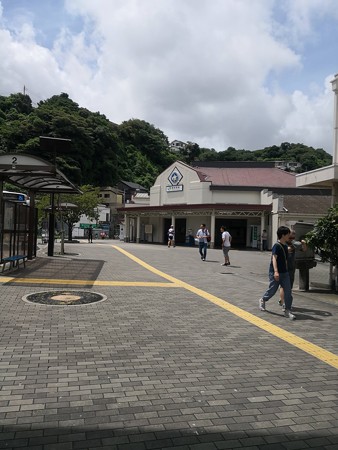 JR横須賀駅