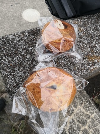 カレーパンとシナモンロール