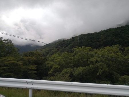 明知平より雲