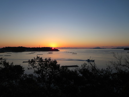 瀬戸内海の日の出(室津)