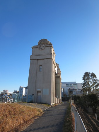 川崎河港水門