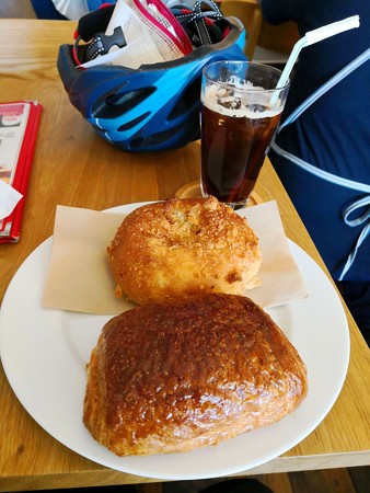 パンオショコラとカレーパン