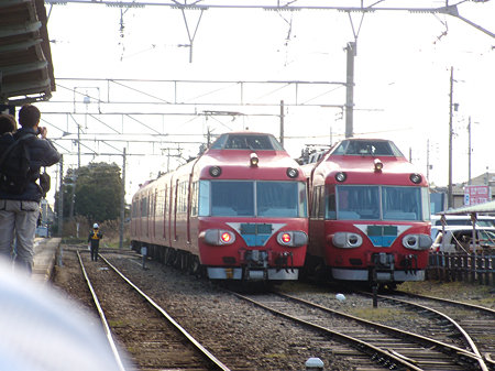 7041Fと7043F並び2