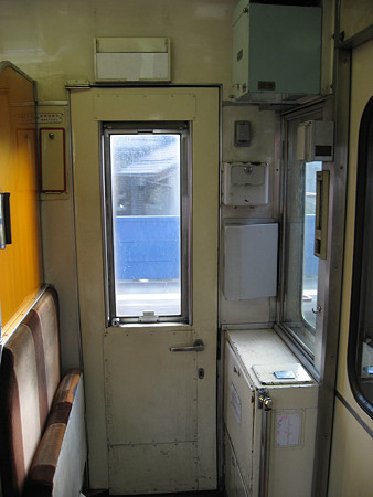 7011F車掌室