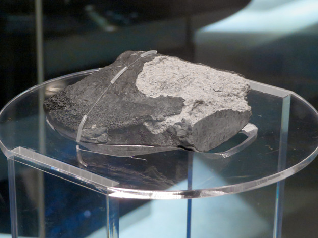 名古屋市科学館に展示中の「小牧隕石」 - 5