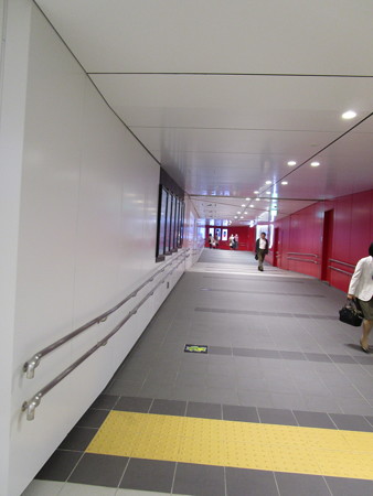要するに地下通路か