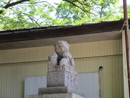 狛兎 右