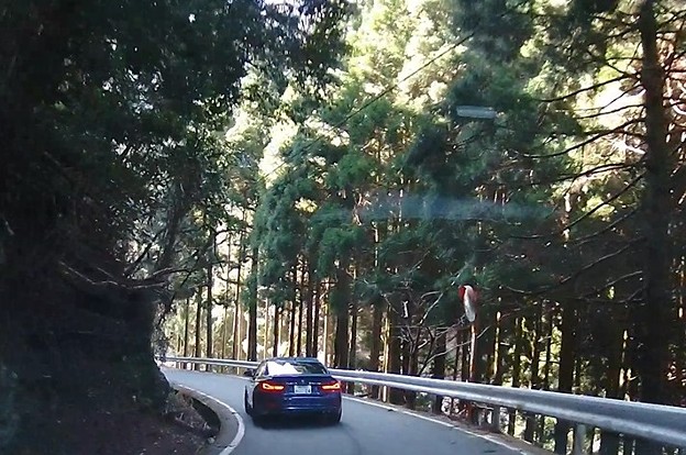 g09