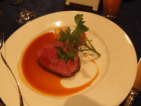 牛ひれ肉のロースト マデラソース