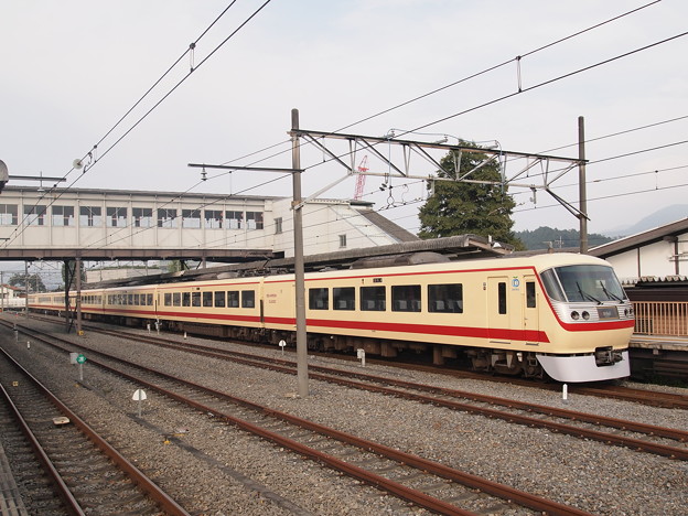 西武10000系レッドアロークラシック　特急ちちぶ　西武秩父線西武秩父駅