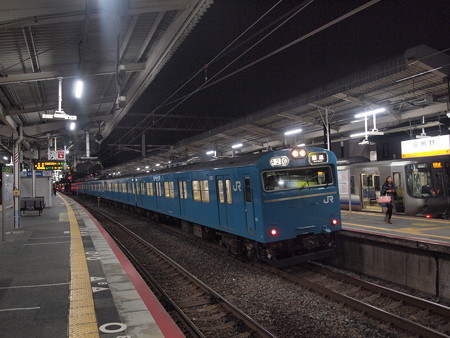 103系普通阪和線日根野駅04