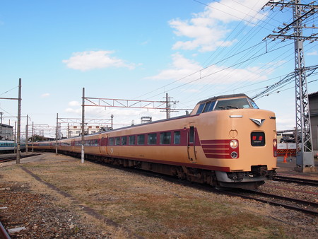 381系 吹田工場09