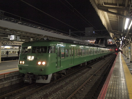 117系回送東海道本線京都駅01