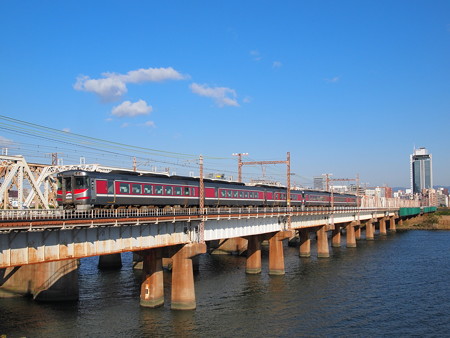 キハ189系特急はまかぜ 東海道本線新大阪~大阪