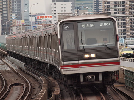 大阪市営地下鉄20系 御堂筋線西中島南方駅01