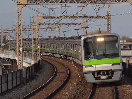 都営10‐300形快速 京王相模原線稲田堤駅02