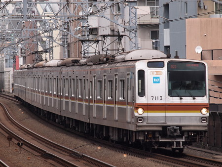 メトロ7000系各停 東急東横線武蔵小杉駅01