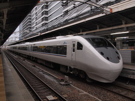 681系特急しらさぎ 東海道本線名古屋駅
