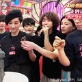 土偶かじる直前シシド・カフカのメガネを持っててあげると吉高由里子さり気ない優しさ(^^)「試写会舞台挨拶:きのう落ち込んで“ギャン泣き”メンタルえぐれてた…切り替えて…天真爛漫みせる」強くないから好き