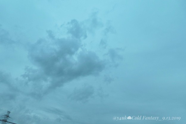 22℃old Fantasy sky with Steel Tower“13日の金曜日”～今夏初、肌寒い日夜、早い秋曇り空。一息してね「千葉著名人達のコメ」(クリエイティブ“ファンタジー”:TZ85)