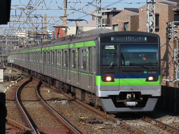 都営新宿線10-300形　10-590F