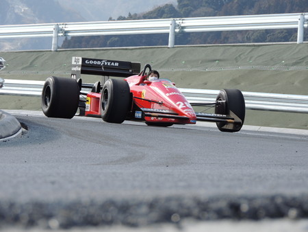 32年前に優勝したマシン。