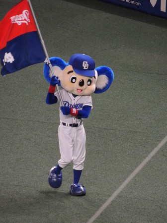 ドアラ。