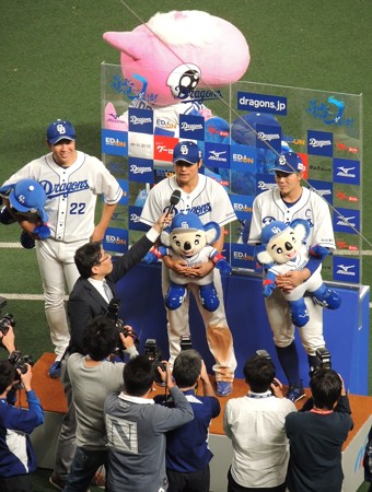 4安打の平田選手・周平選手。