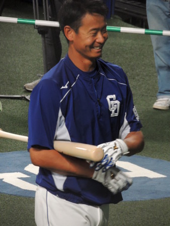 笑顔の佑介さん。