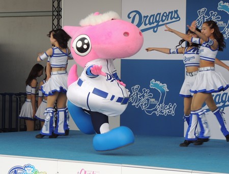 チアドラとパオロン。