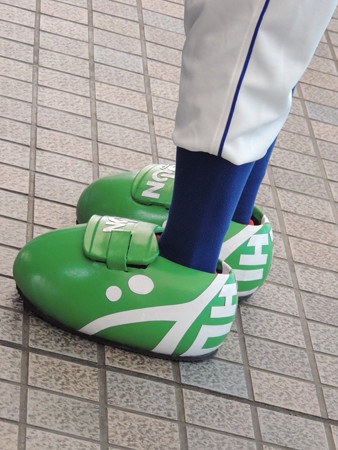 かかとに「エコ」。