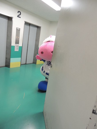 またねー。