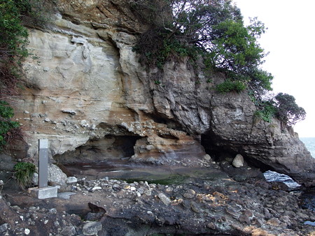 日蓮洞さきの岩場