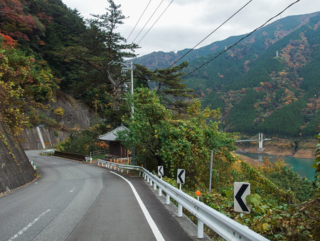 岩瀧不動堂前の道