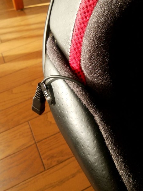 充電用USB 写真: 充電用USB