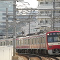 押上からカーブある勾配を上がる電車