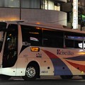 Photos: 夜の浜松町を後にする高速バス
