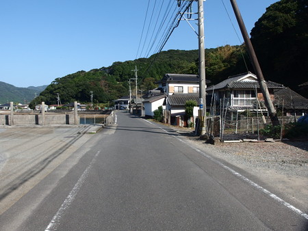 PA256751