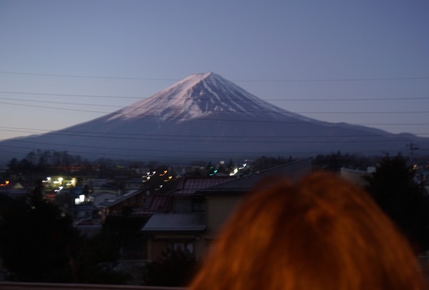 富士山を見つめる赤富士