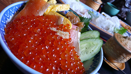 イクラ丼