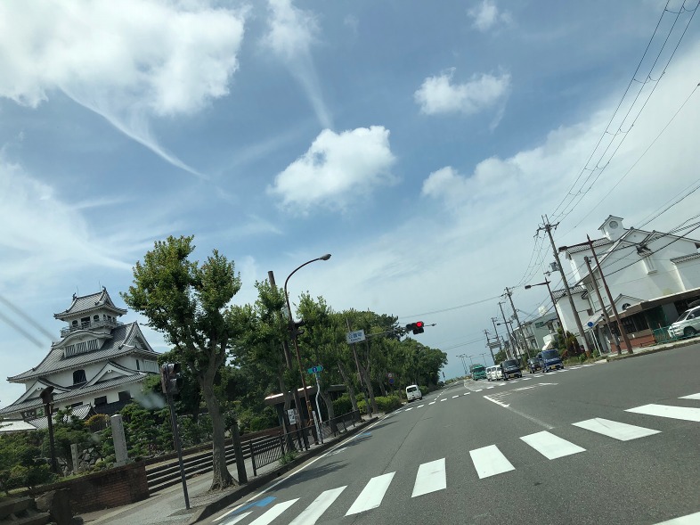 alt