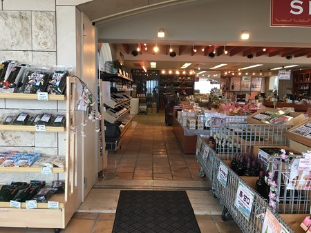 ワインワインワイン、どれを選んだ良いか悩む到着!近場だけど山の中にありましたわ@中伊豆ワイナリー