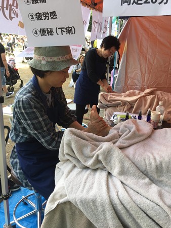 たかが20分ですが、されど20分、パンチある施術でござるよ(撮影:桐家ノニカイの直子さん)