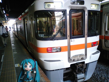 ■大垣 10:42 → 米原 11:17 3209F 普通
